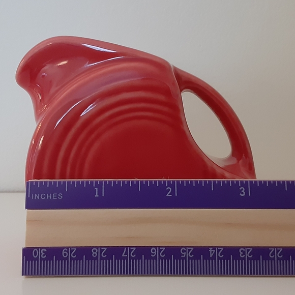 Fiesta Mini Disc Pitcher in Red - Picture 7 of 8